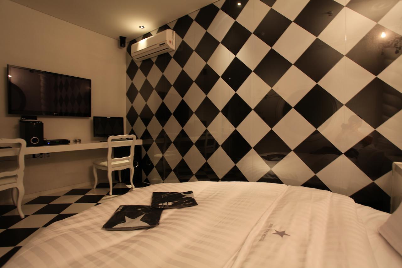 Nine Star Motel
