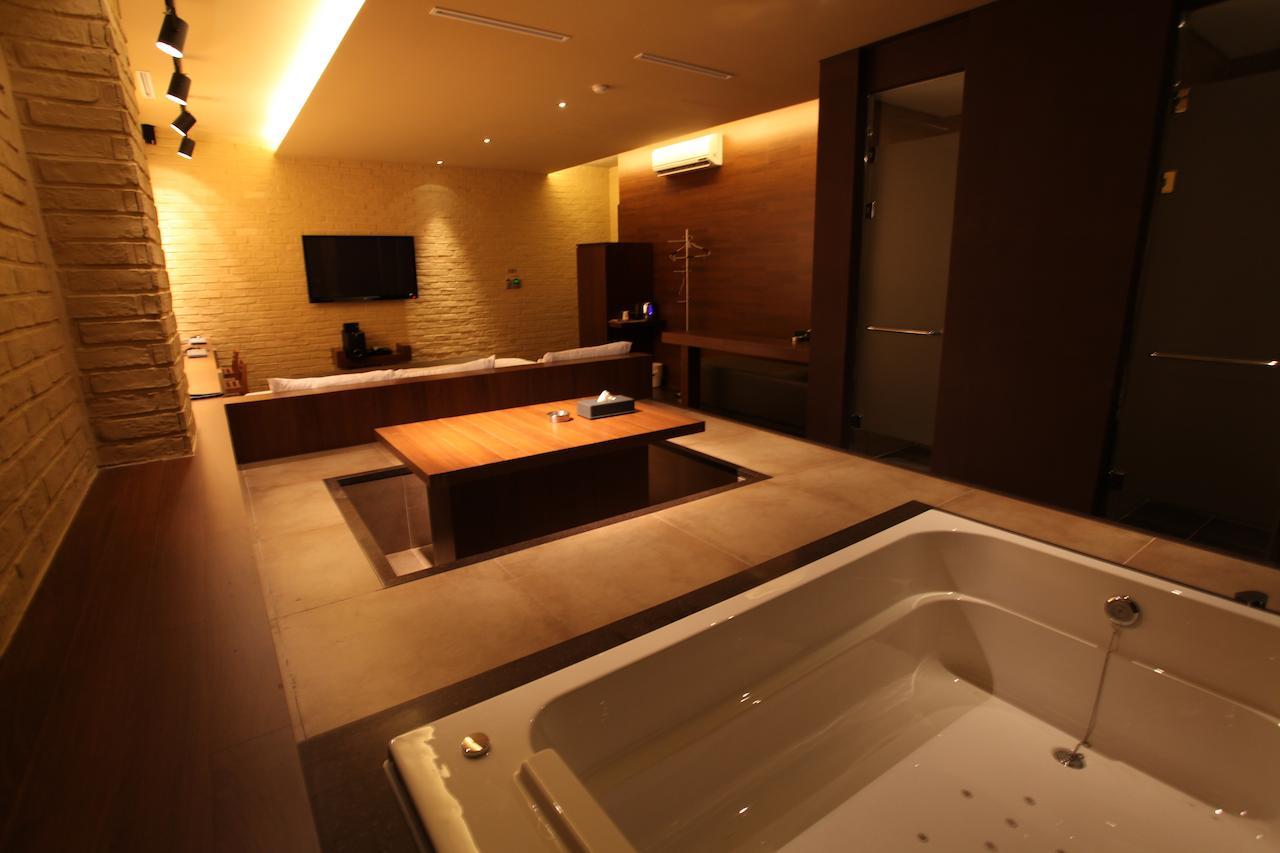 Nine Star 2* Seoul